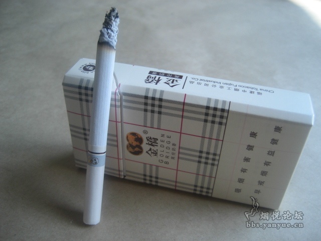 品抽金桥英伦奶香香烟10年未抽奶香已不在