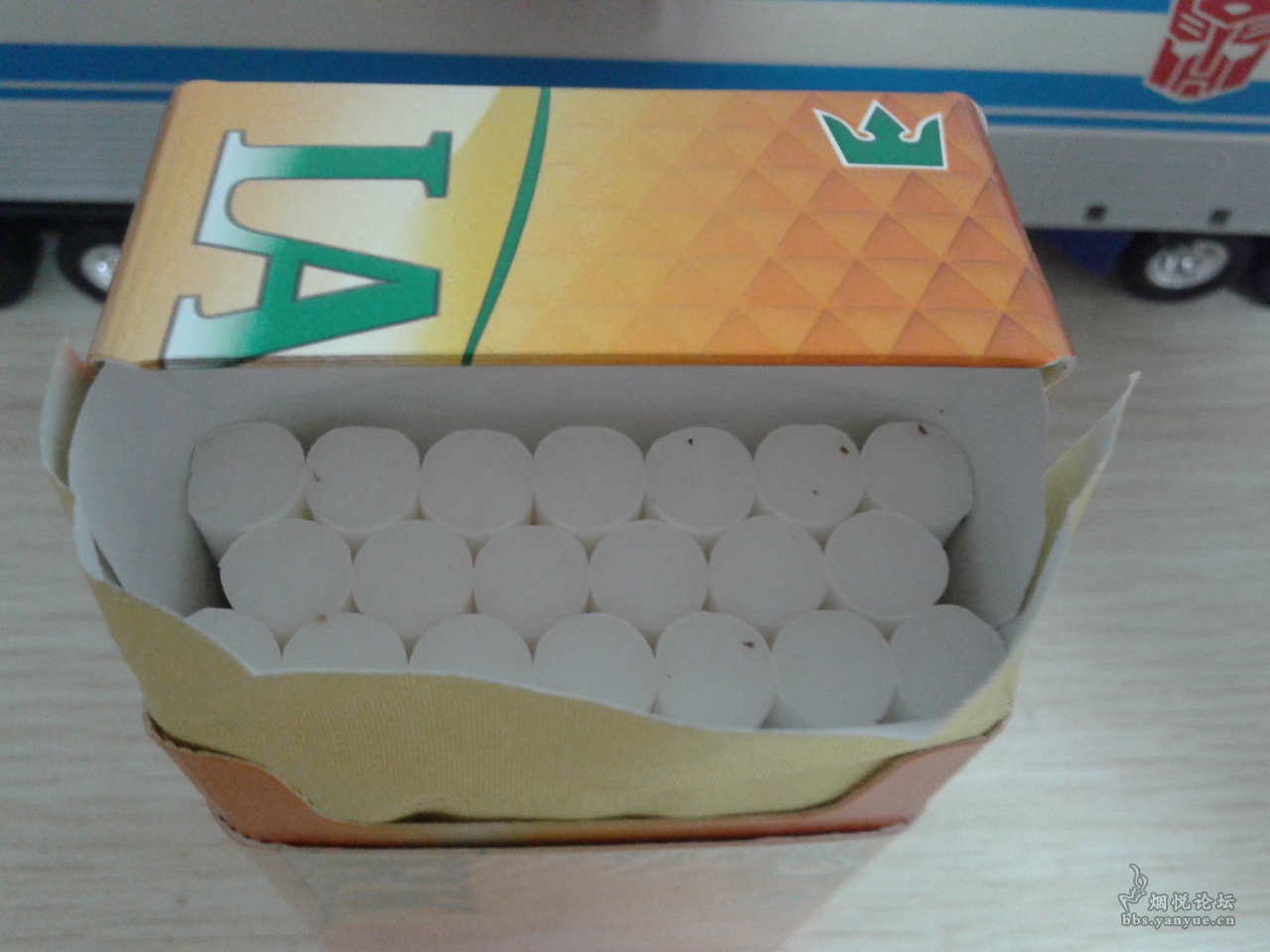 日税菠萝爆珠5毫克lark - 香烟漫谈 - 烟悦网论坛