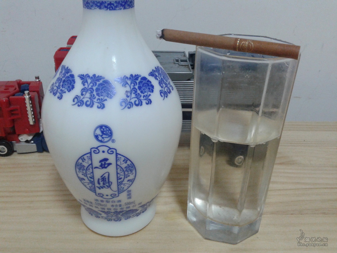 西凤酒青花瓷12年图片