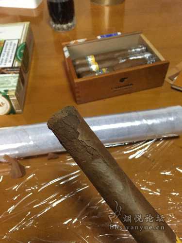 花了30分钟，修了点垃圾烟… - 雪茄交流 - 烟悦网论坛