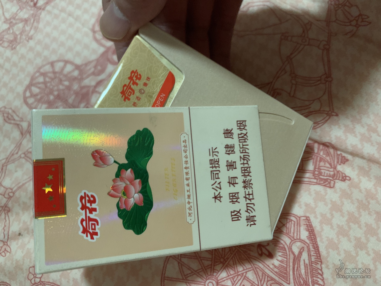 我的双爆侧旋大荷花 - 香烟漫谈 - 烟悦网论坛
