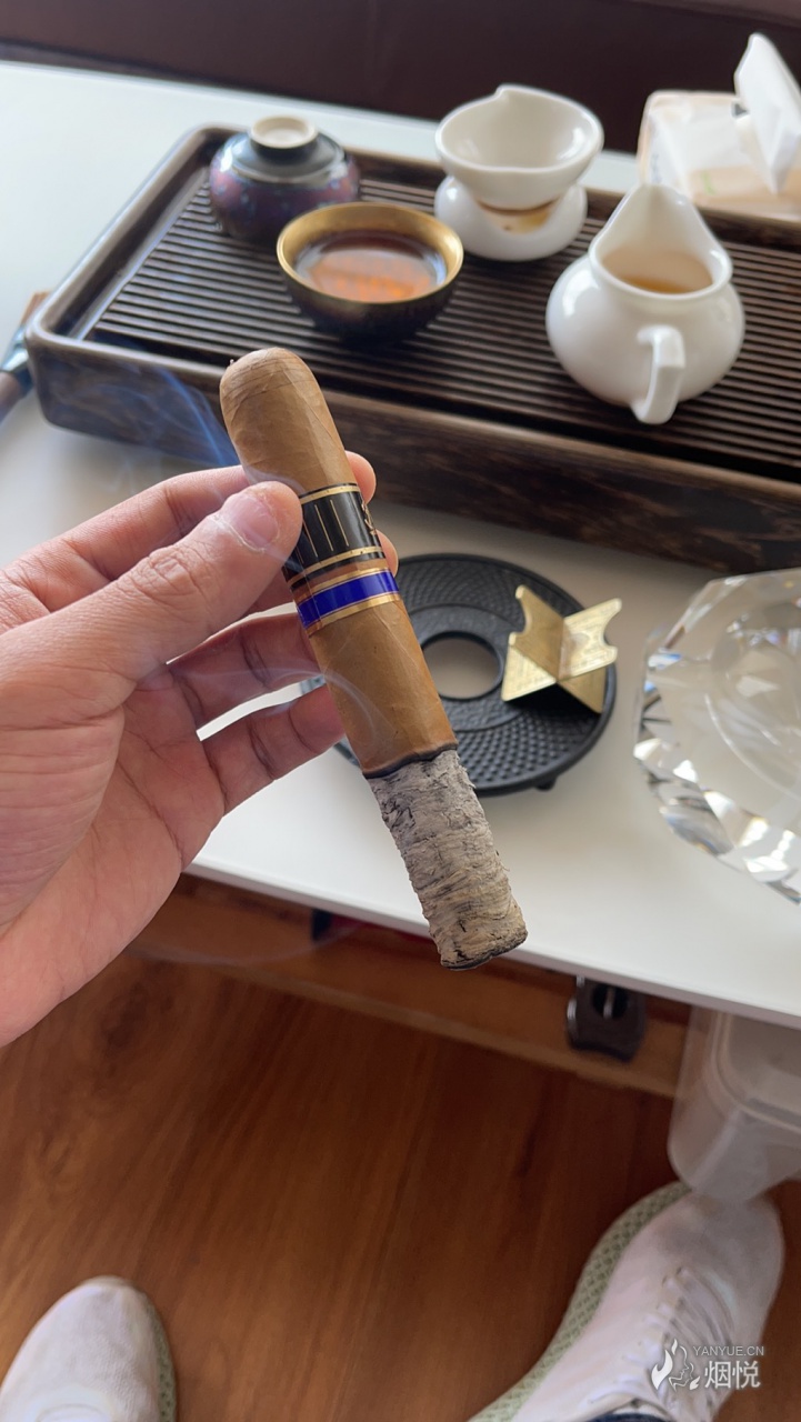 拜伦——21 世纪优雅 - 雪茄交流 - 烟悦网论坛