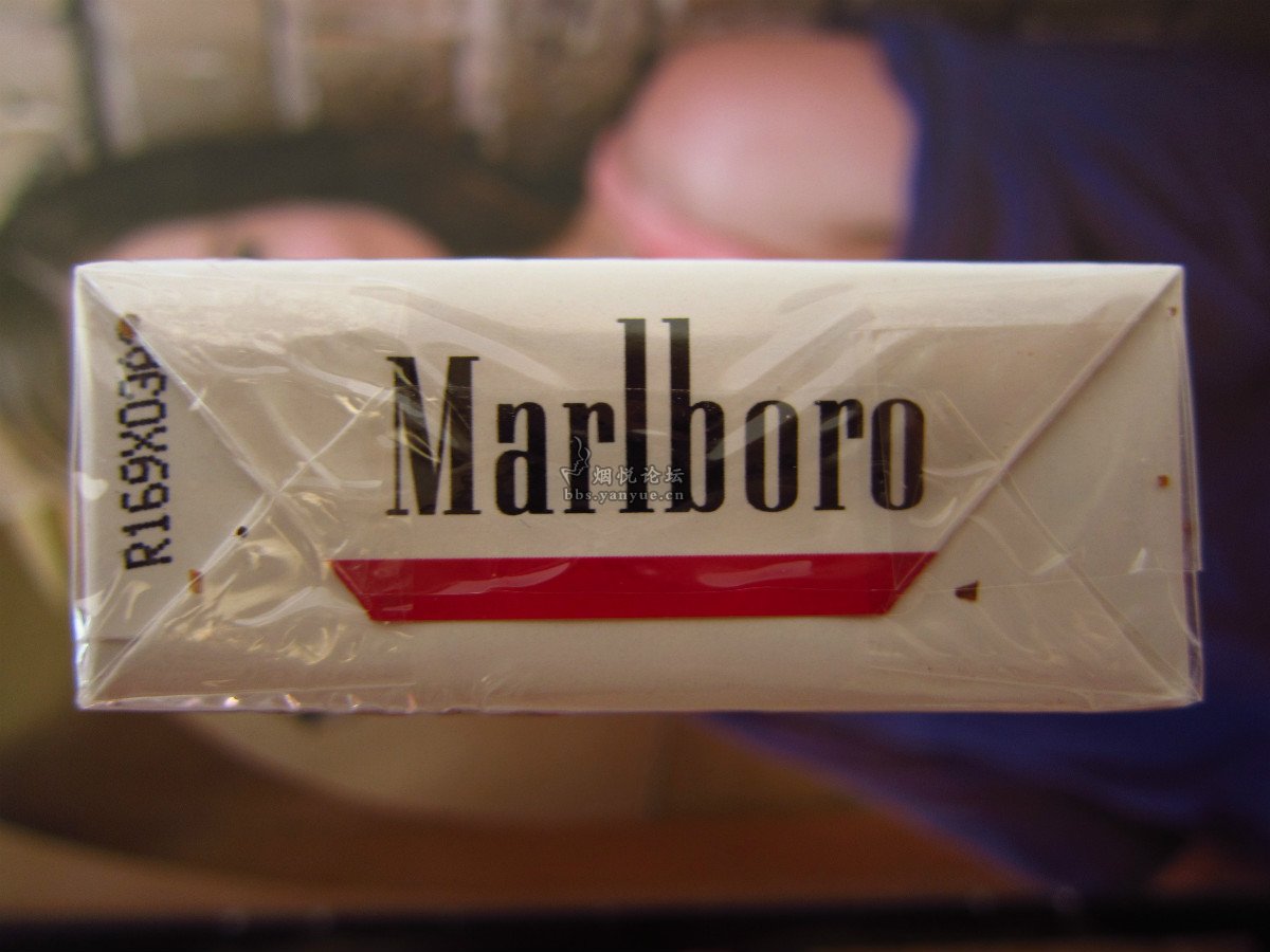 万中上品,品尝世界名烟万宝路系列之免税万宝路美软红