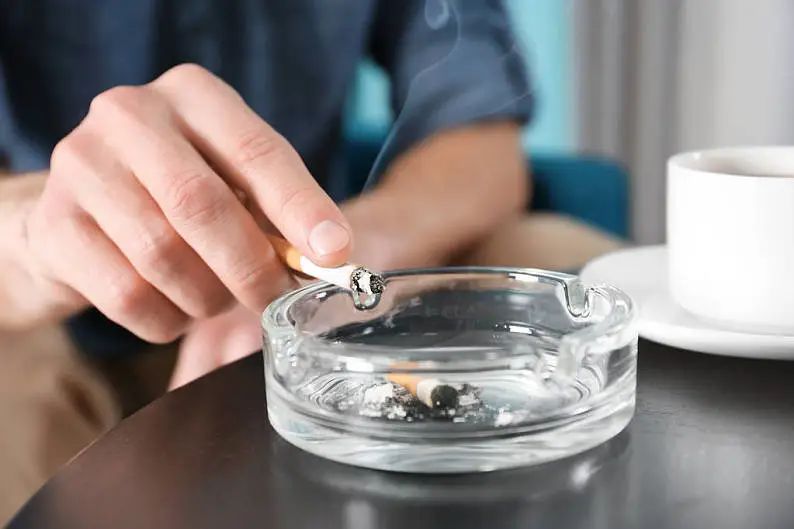 那根只燃了一半的烟 [视点-烟悦网]