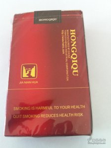 红旗渠在红旗渠嘉年华这个价位上出过一款类似雪茄那种深褐色的香烟