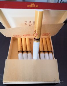 飞天梦。假期结束了，也该为了中国梦继续打拼了，应个景，飞天梦抽一抽！盒子很喜庆，...[话题-烟悦网]